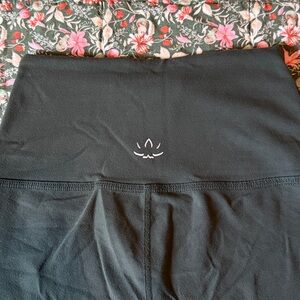 Forest Green High-Waisted Beyond Yoga Leggings